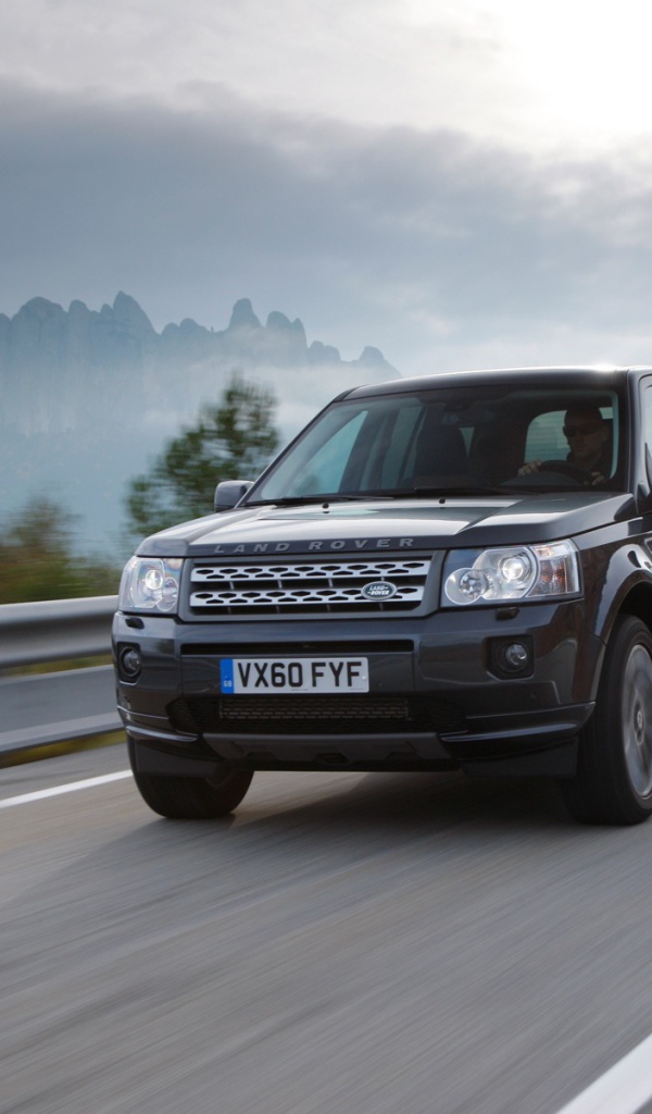 Надежная машина Land Rover Freelander 2