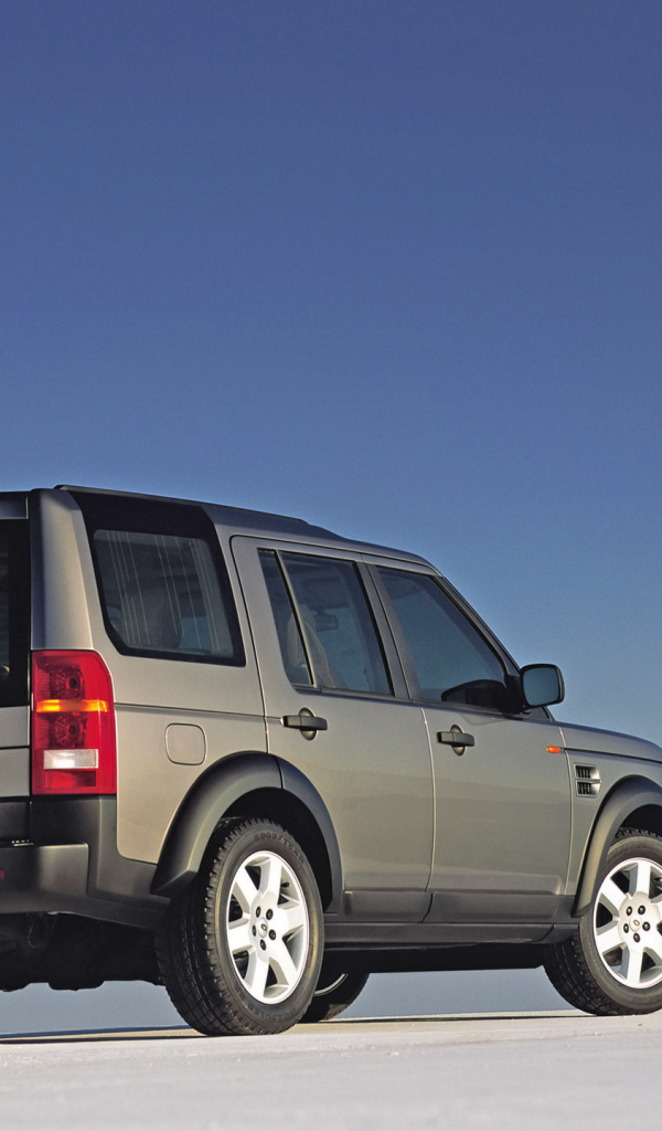 Автомобиль марки Land Rover модели Discovery 3