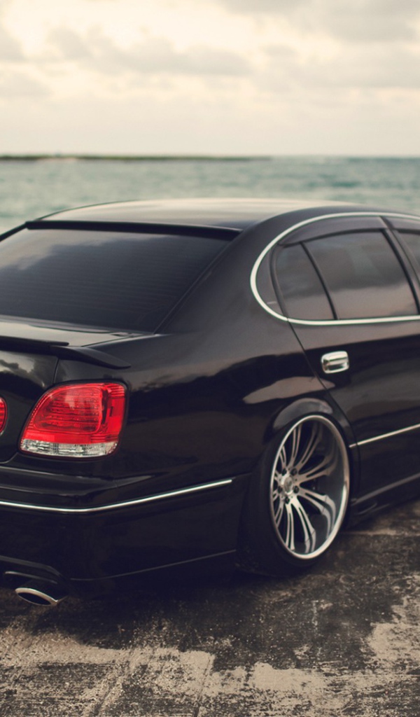 Лексус у моря