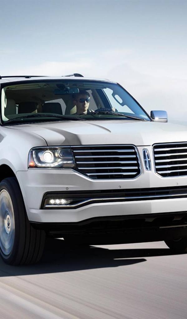 Тест драйв автомобиля Lincoln Navigator 2015