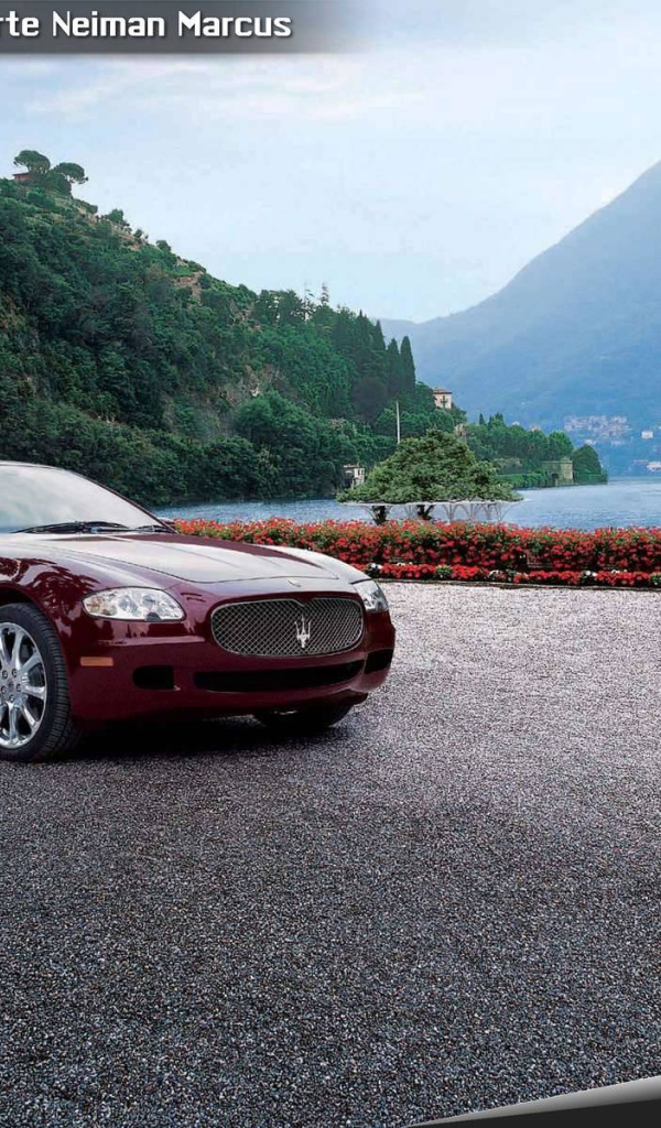 Красивый автомобиль Maserati Quattroporte в Москве