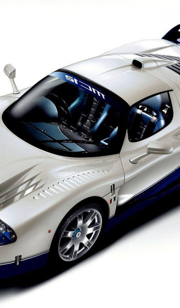 Дизайн автомобиля Maserati MC12