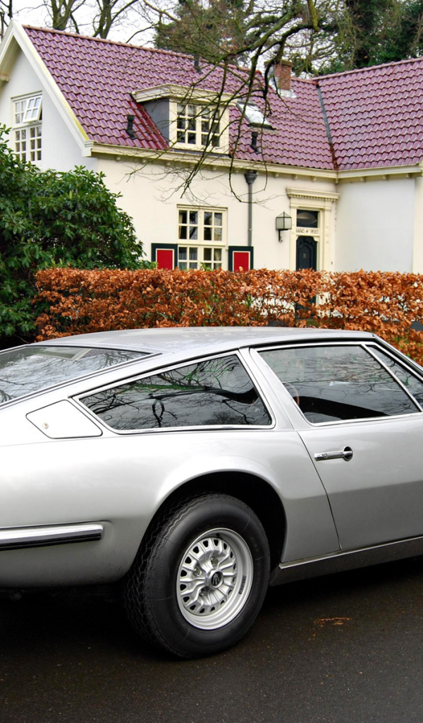 Новый автомобиль Maserati Indy