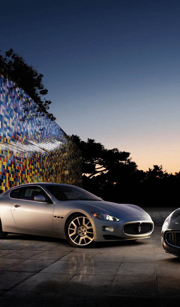 Надежный автомобиль Maserati Granturismo