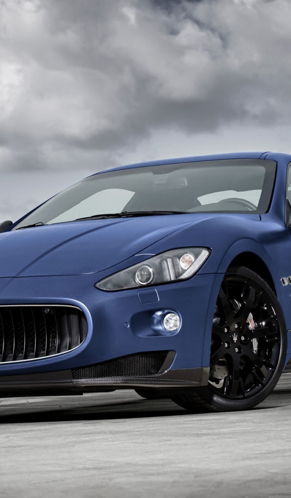 Надежная машина Maserati Granturismo