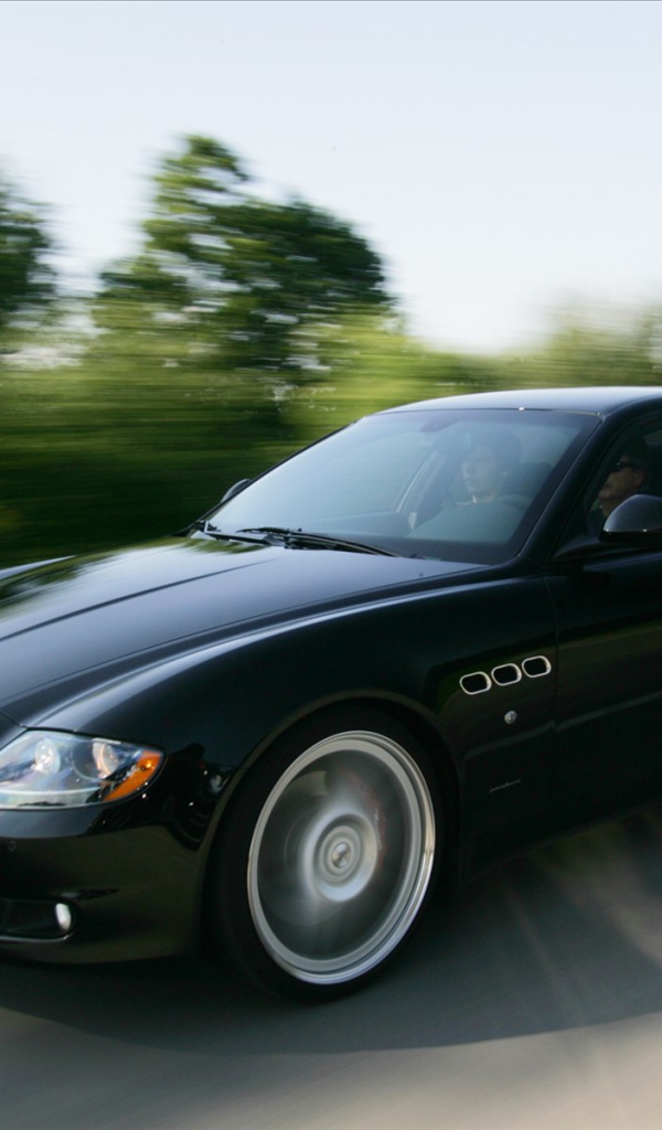 Надежная машина Maserati Quattroporte