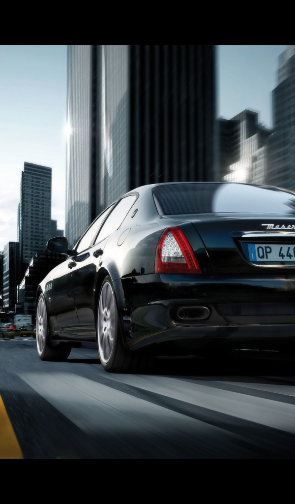 Новая машина Maserati Quattroporte