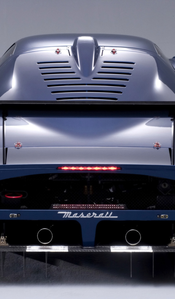 Тест драйв автомобиля Maserati MC12