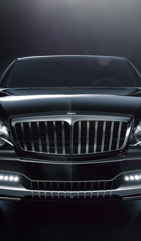 Красивый автомобиль Maybach  2014 в Москве