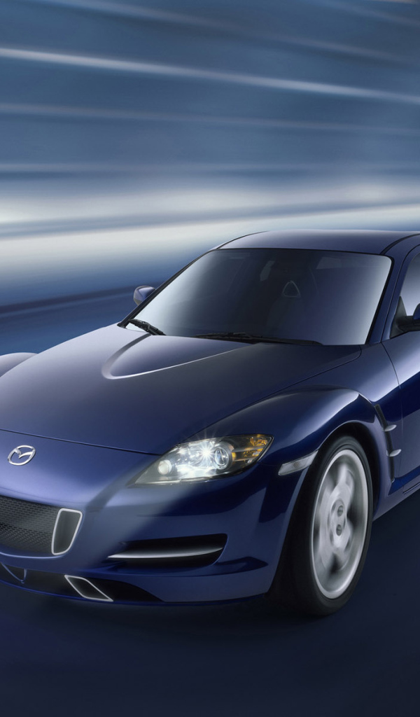 Красивый автомобиль Mazda RX 8