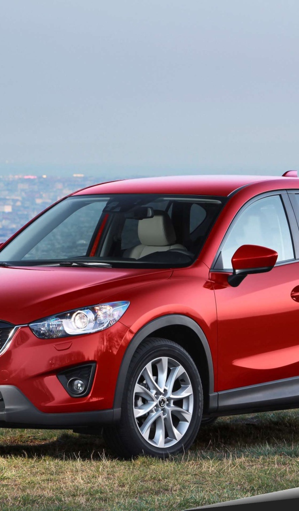 Автомобиль марки Mazda модели CX 5