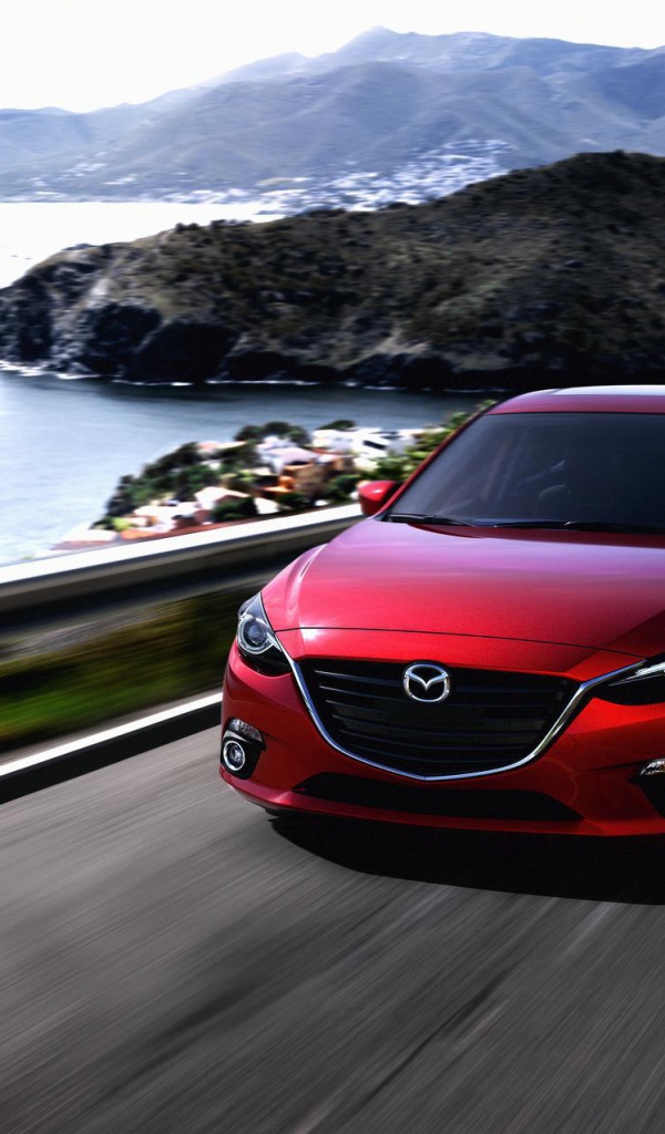Новая машина Mazda 3 2014