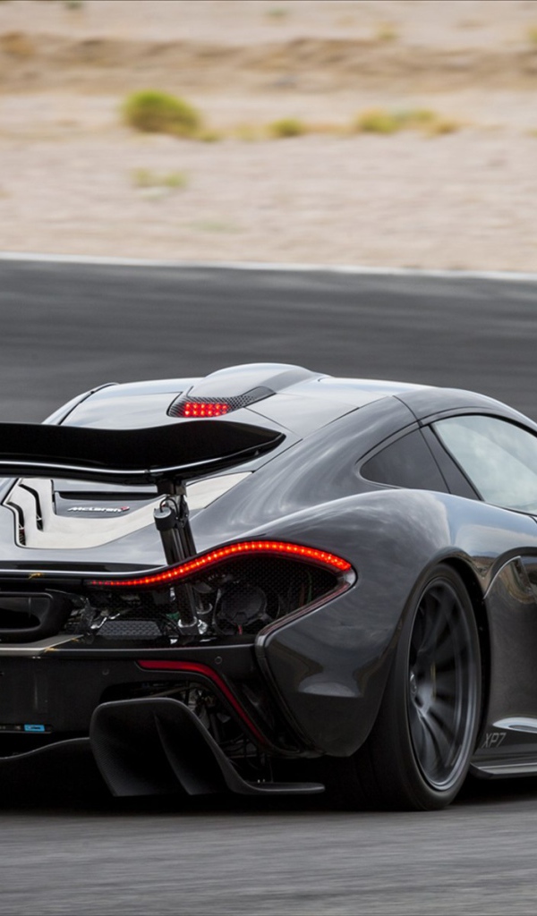 Красивый автомобиль McLaren P1 2014