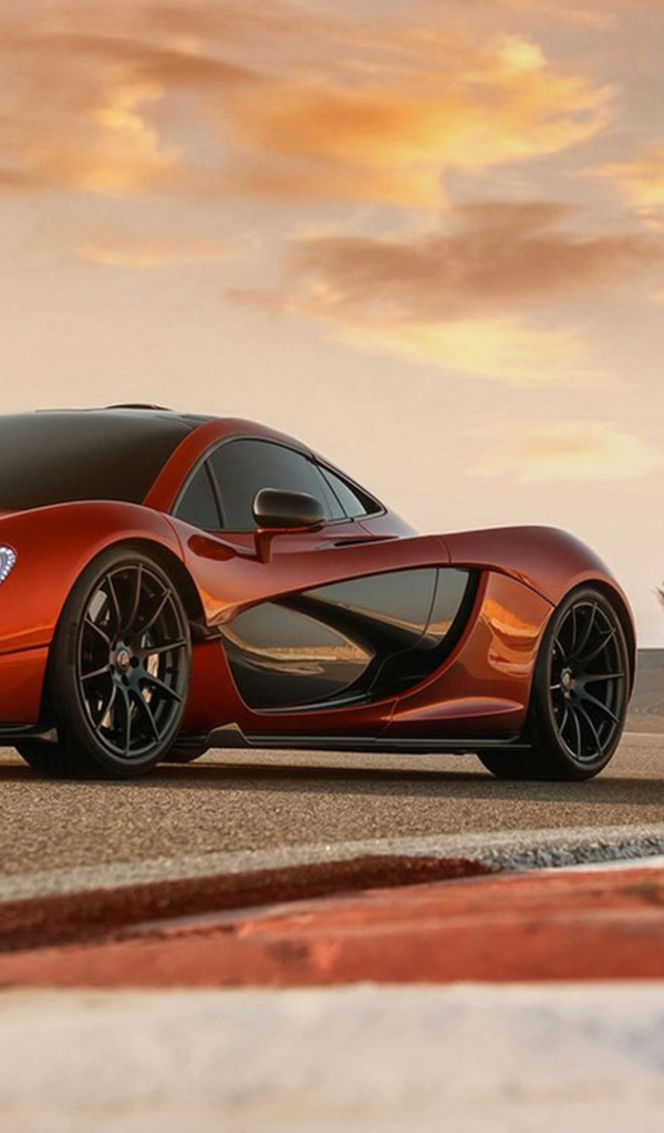 Новый автомобиль McLaren P1 2014