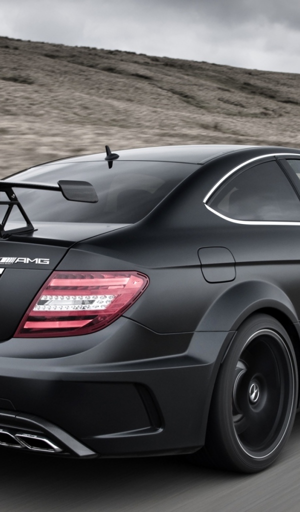 Черный мерседес