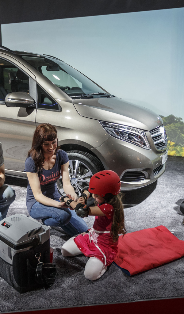 Дизайн автомобиля Mercedes V-Class 2014