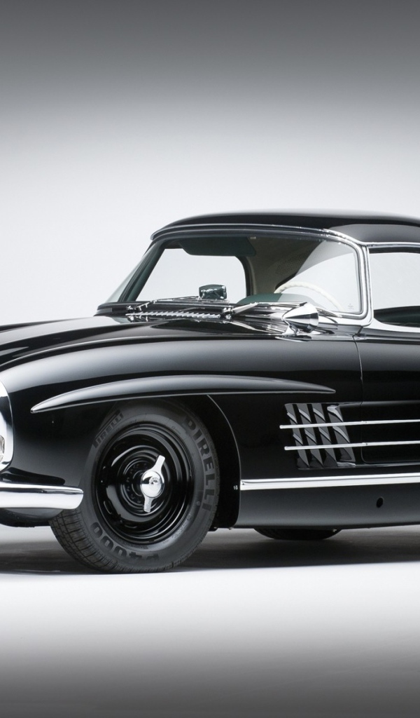 Монохромное изображение Мерседес