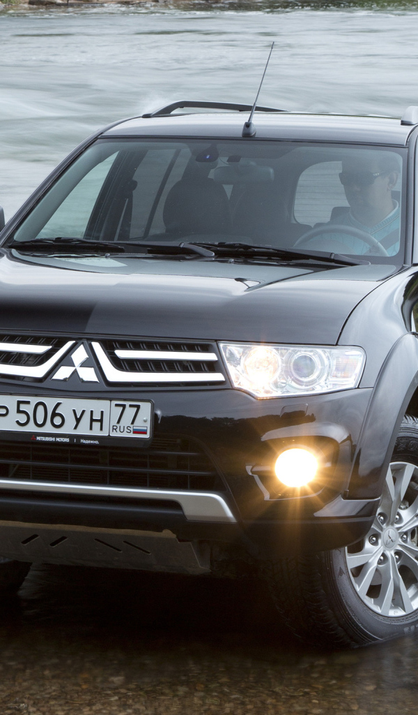 Новый автомобиль Mitsubishi Pajero Sport
