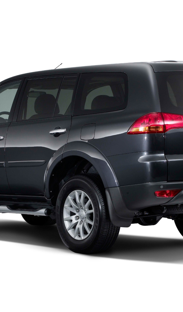 Надежная машина Mitsubishi Pajero Sport