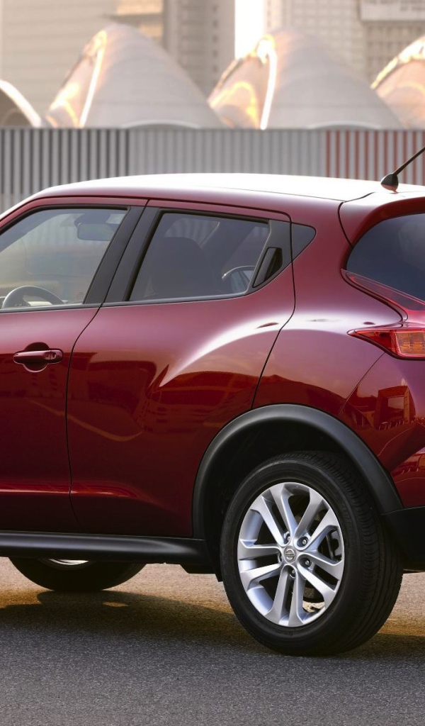 Красивый автомобиль Nissan Juke