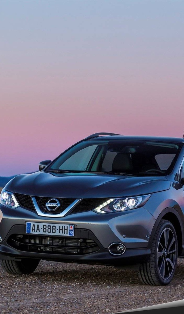 Красивый автомобиль Nissan Quashqai 2014 в Москве