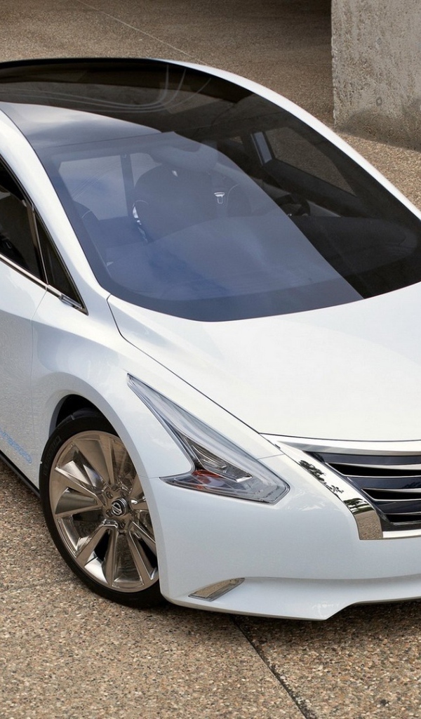 Ниссан со стеклянной крышей