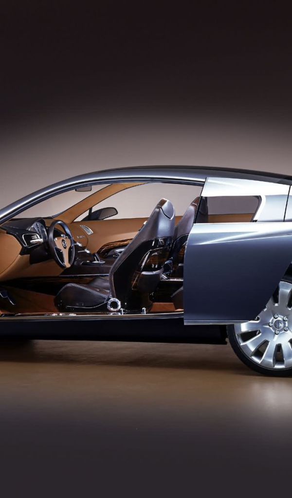 Красивый автомобиль Opel Insignia в Москве