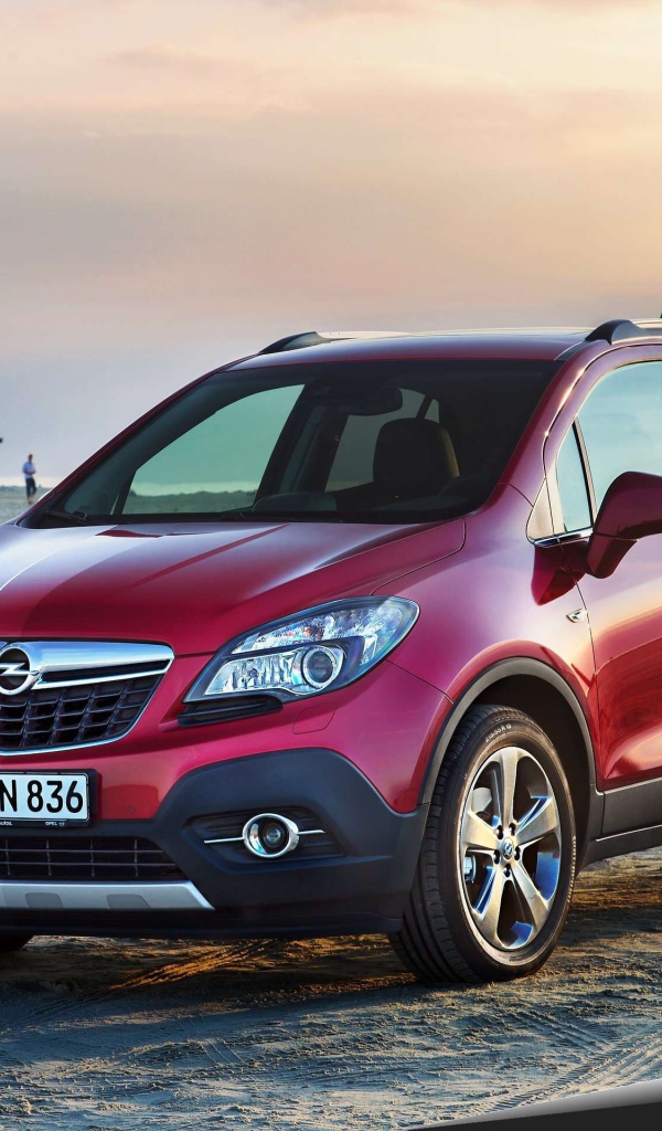 Красивый автомобиль Opel Mokka