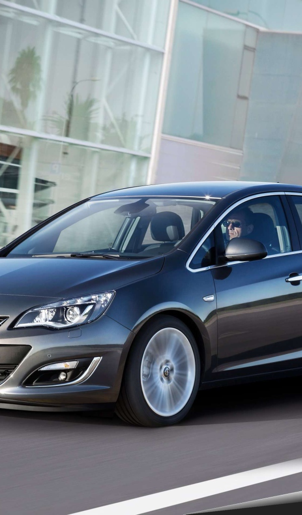 Автомобиль марки Opel  модели Astra