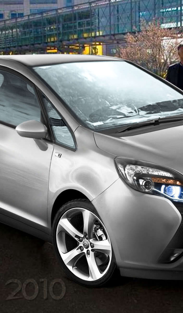 Новая машина Opel Zafira