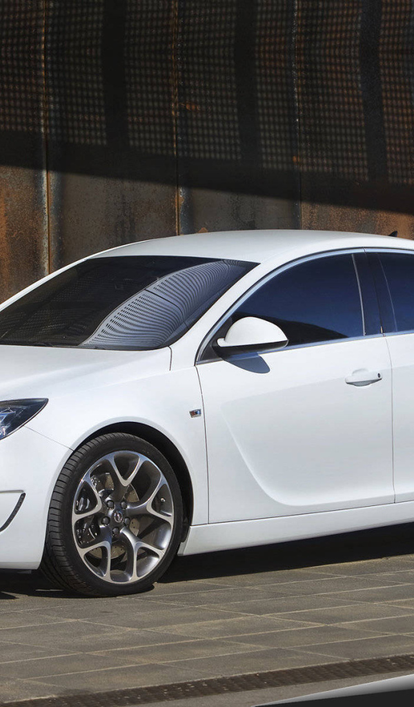 Новый автомобиль Opel Insignia