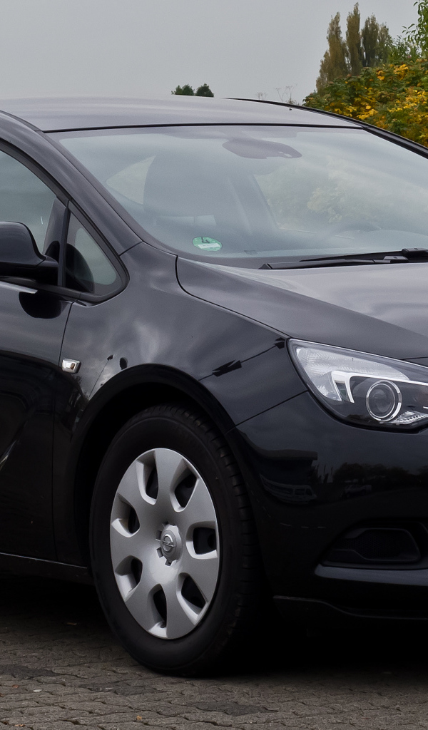 Надежный автомобиль Opel Astra GTC