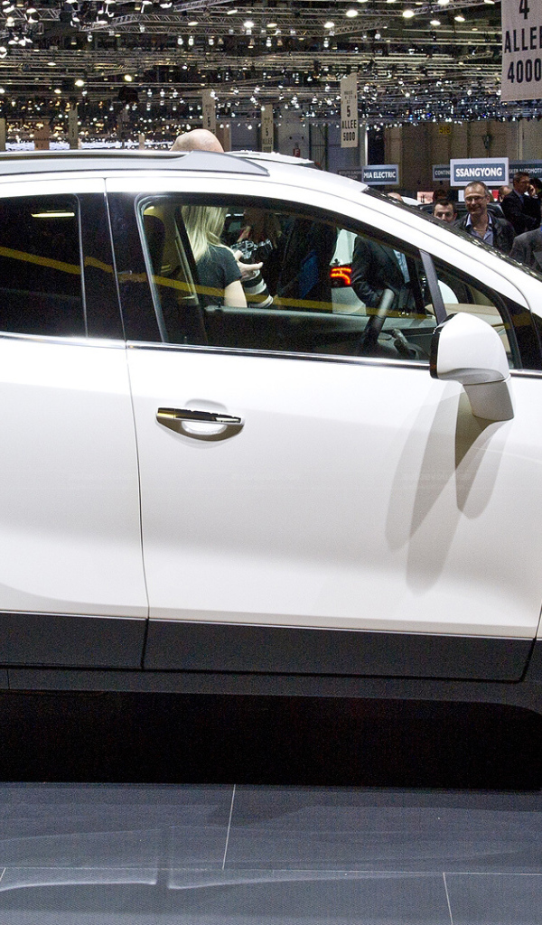 Новая машина Opel Mokka