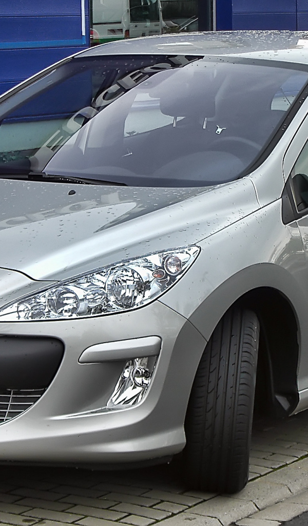 Серый Peugeot 308