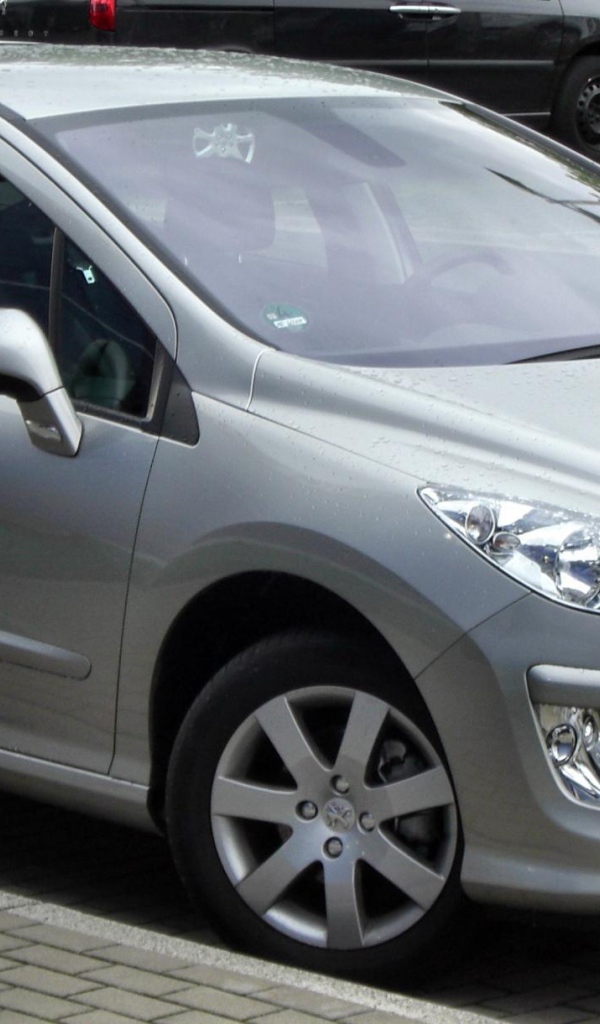 Peugeot 308 в городе