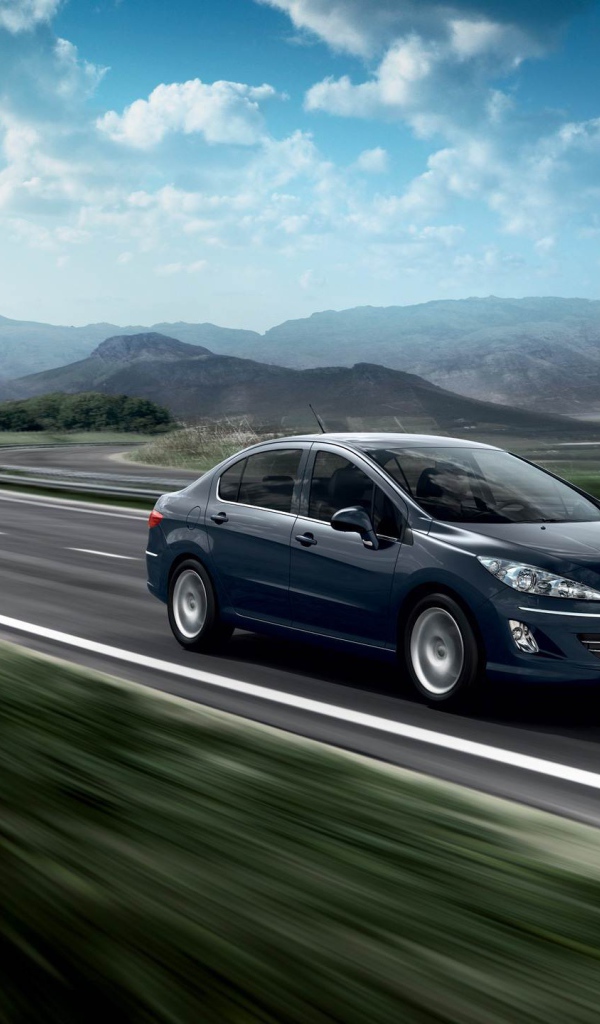 Надежная машина Peugeot 6008 2014 