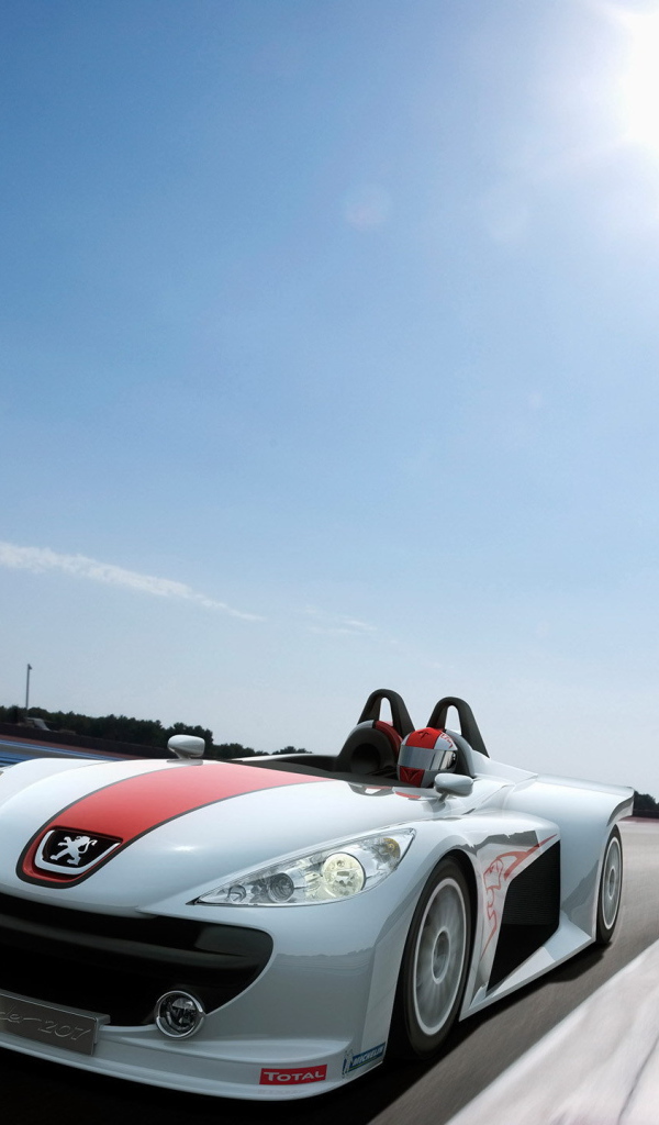 Спортивный автомобиль пежо