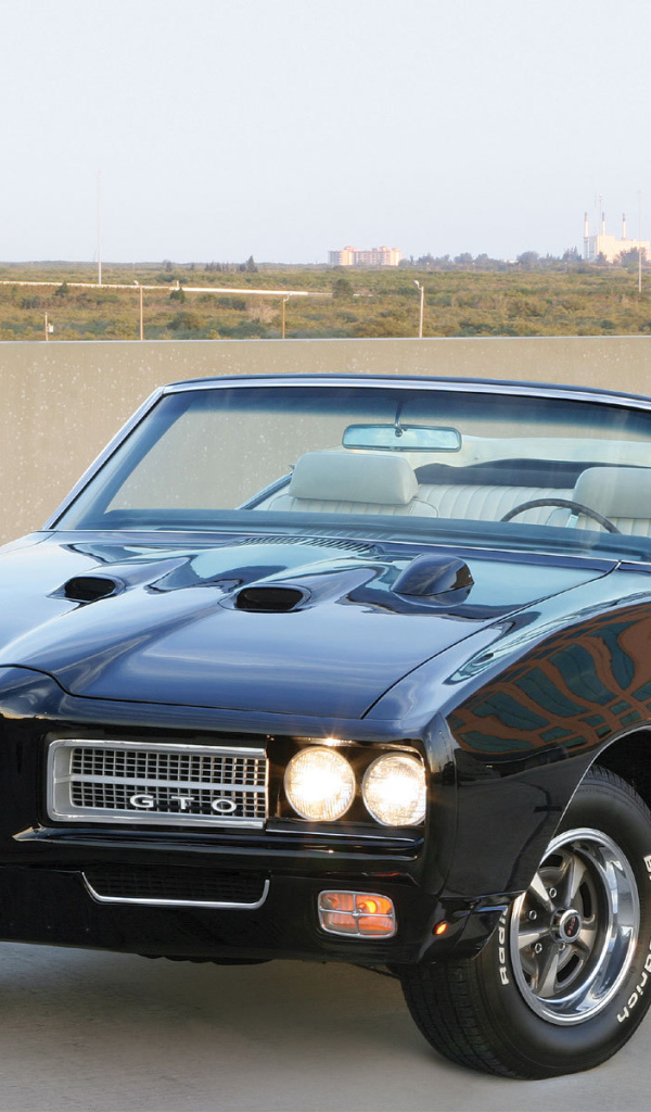 Автомобиль марки Pontiac модели GTO 1969