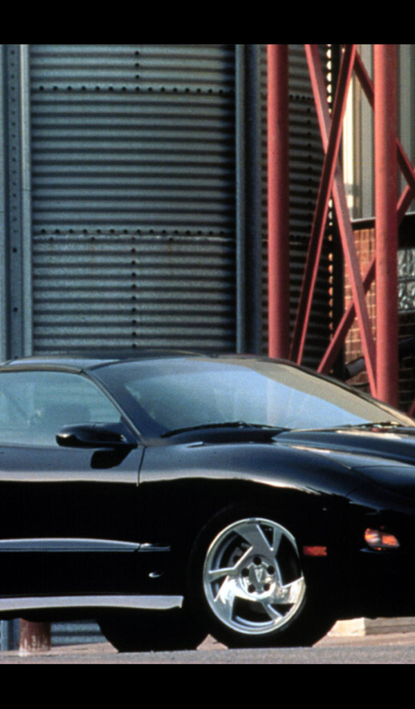 Новая машина Pontiac Firebird