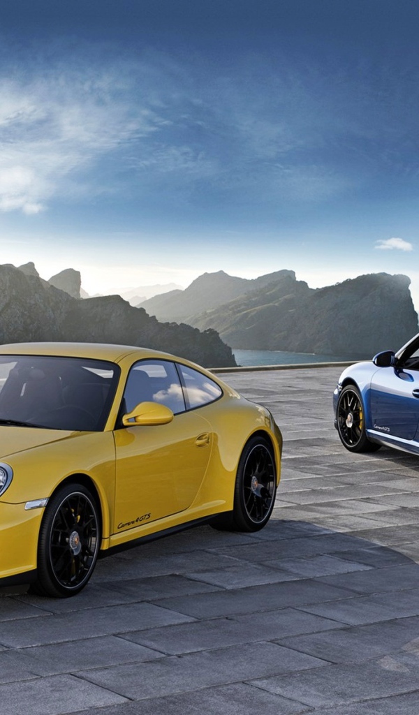 Автомобили Porsche 911 Carrera 4 GTS