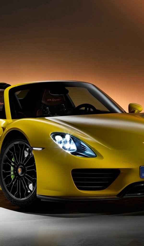 Автомобиль Porsche 918 Spyder