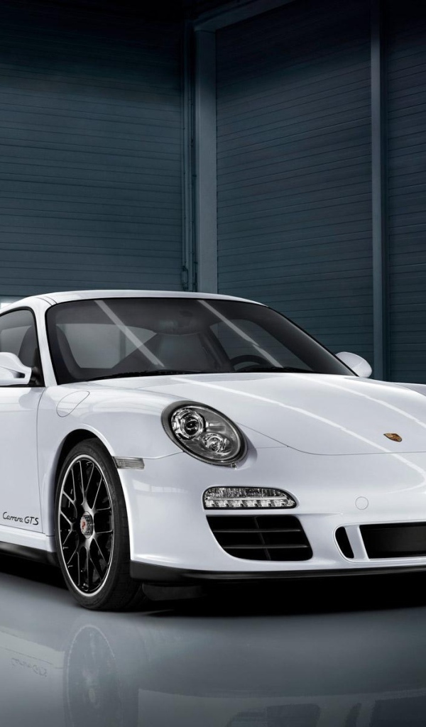 Белый Porsche carrera