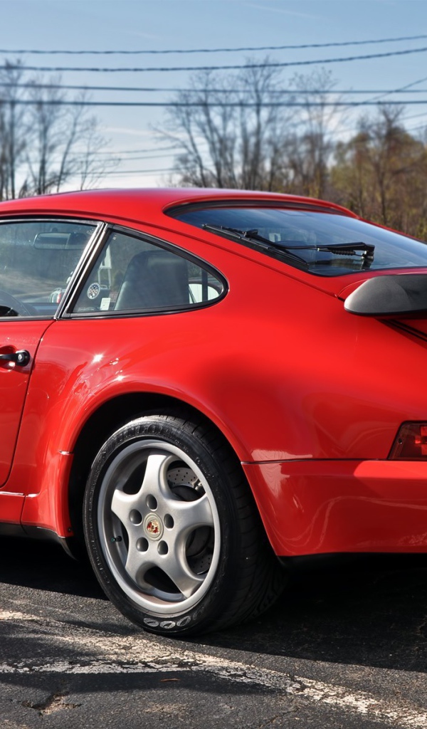 Спортивный красный порш