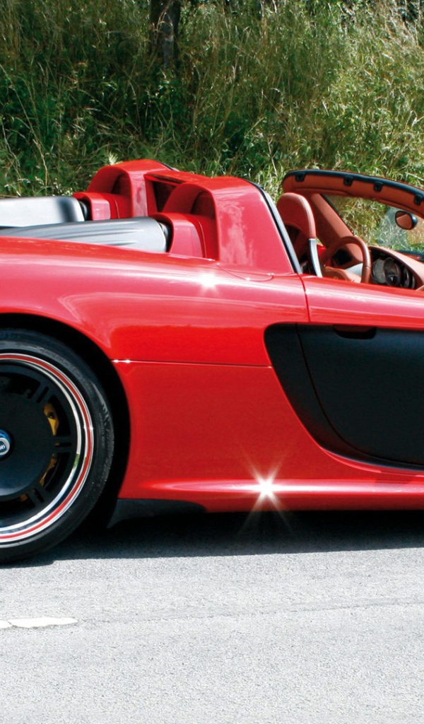 Красный спортивный Порш