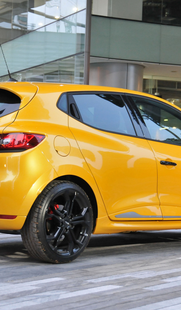 Красивый автомобиль Renault Next Two 2014