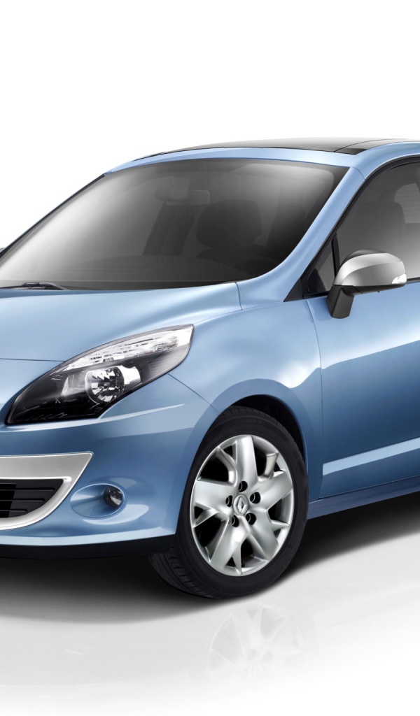 Красивый автомобиль Renault Scenic