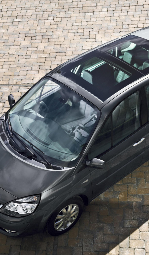 Надежная машина Renault Scenic