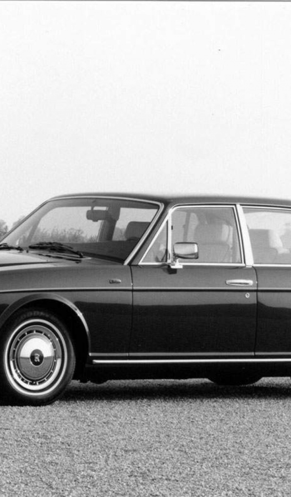 Новый автомобиль Rolls Royce Silver Spirit