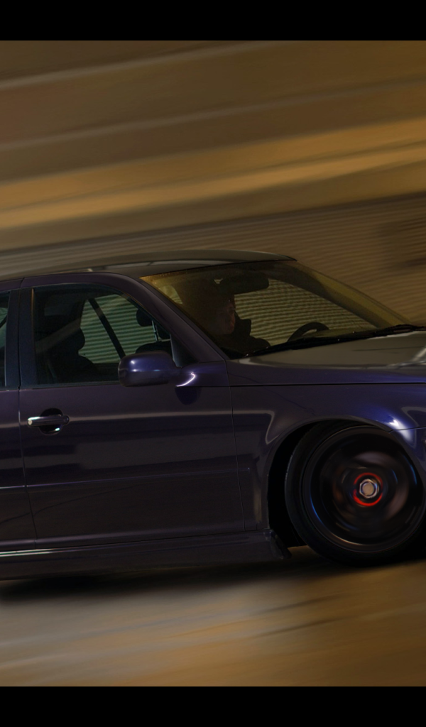 Автомобиль марки Saab модели 9-5