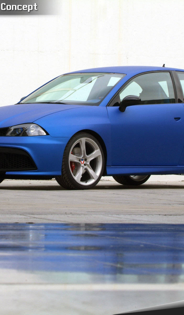 Красивый автомобиль Seat Ibiza в Москве